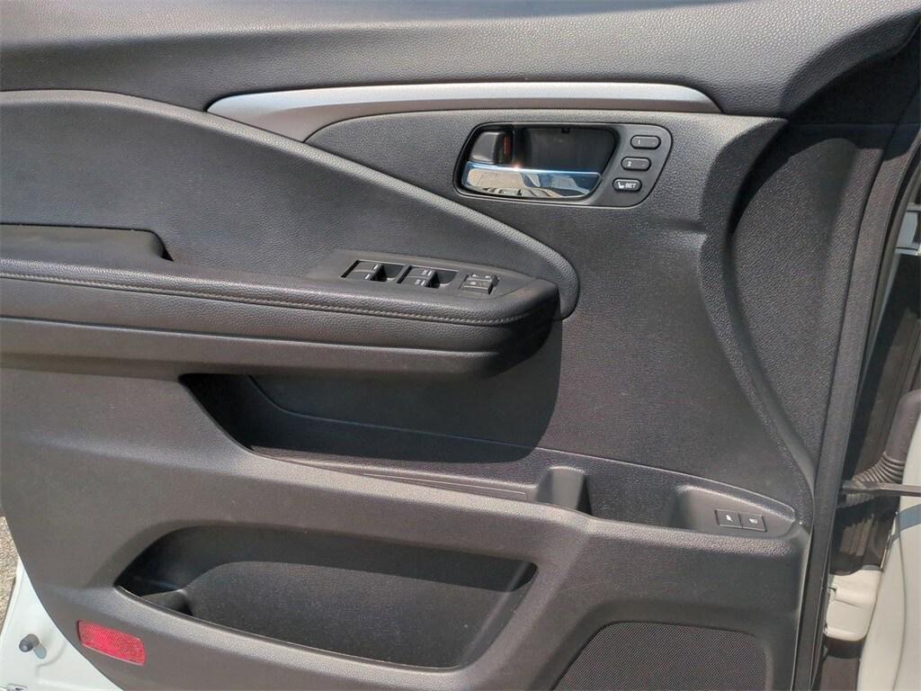 used 2020 Honda Pilot car, priced at $26,634