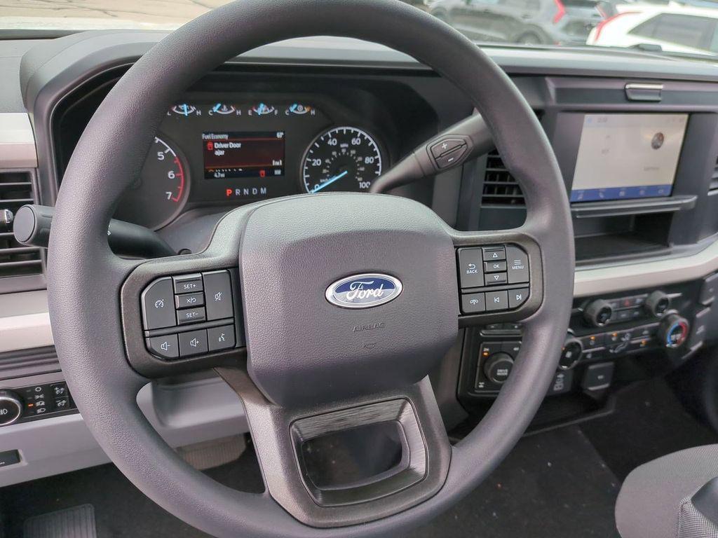 new 2025 Ford F-350 car, priced at $53,925