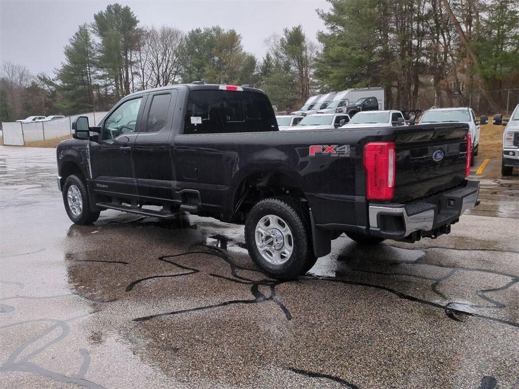 new 2025 Ford F-350 car, priced at $73,070