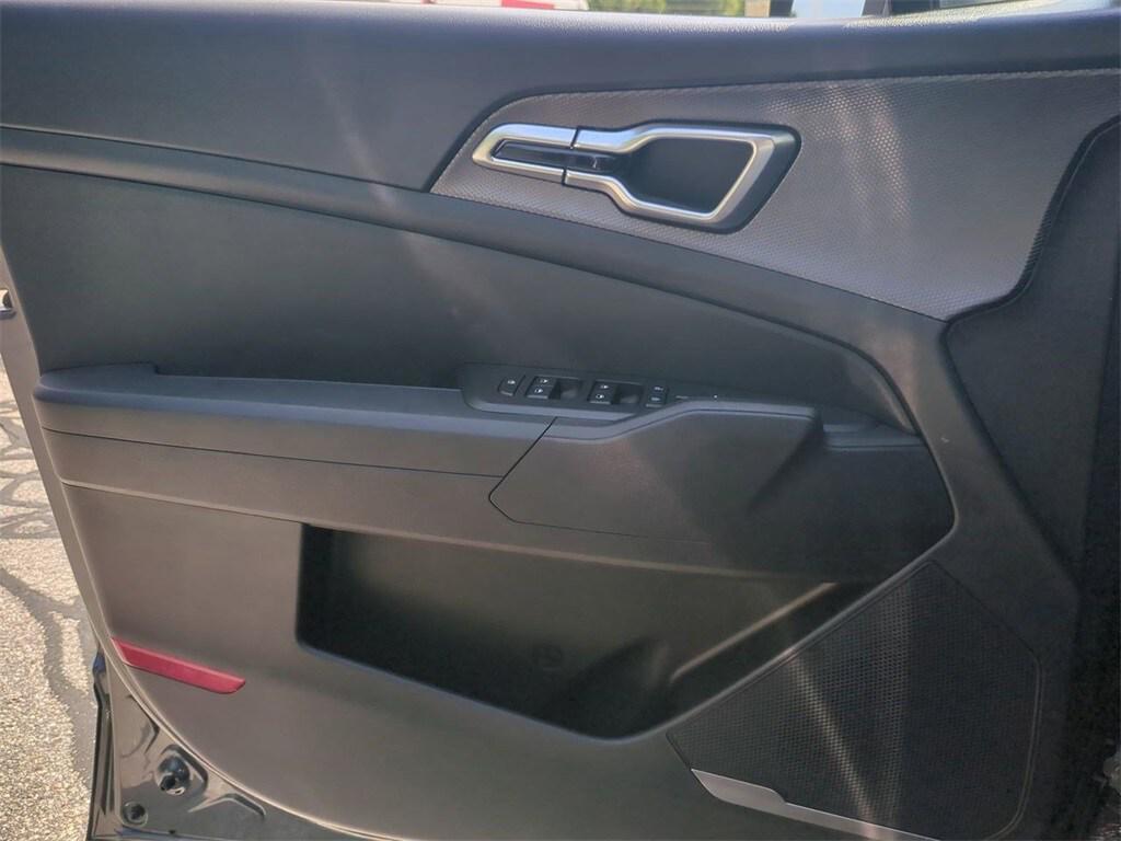 used 2023 Kia Sportage Hybrid car, priced at $25,675