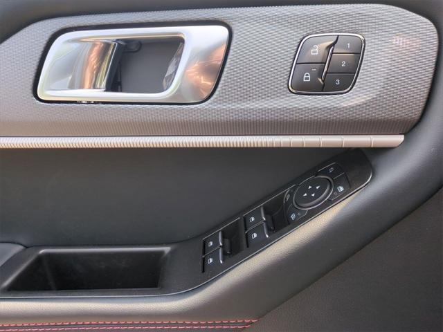 new 2025 Ford Explorer car, priced at $49,927