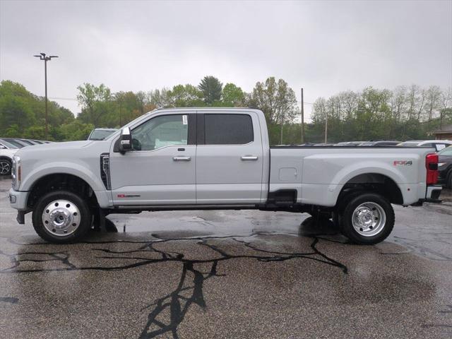 new 2025 Ford F-450 car, priced at $118,190