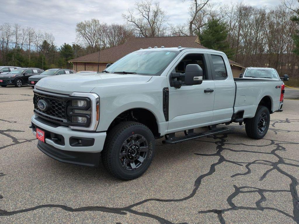 new 2025 Ford F-350 car, priced at $60,620