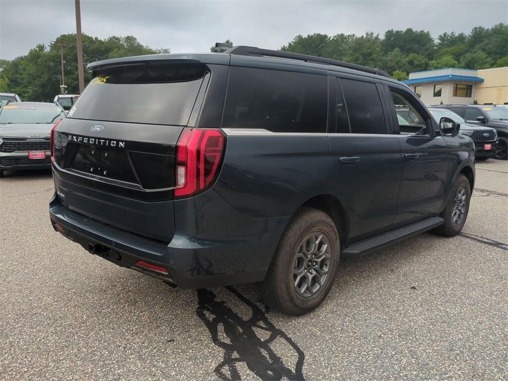 new 2025 Ford Expedition car, priced at $65,600