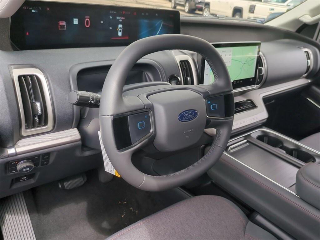 new 2025 Ford Expedition car, priced at $65,600