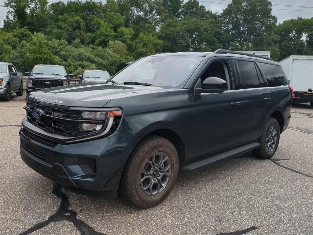 new 2025 Ford Expedition car, priced at $65,600