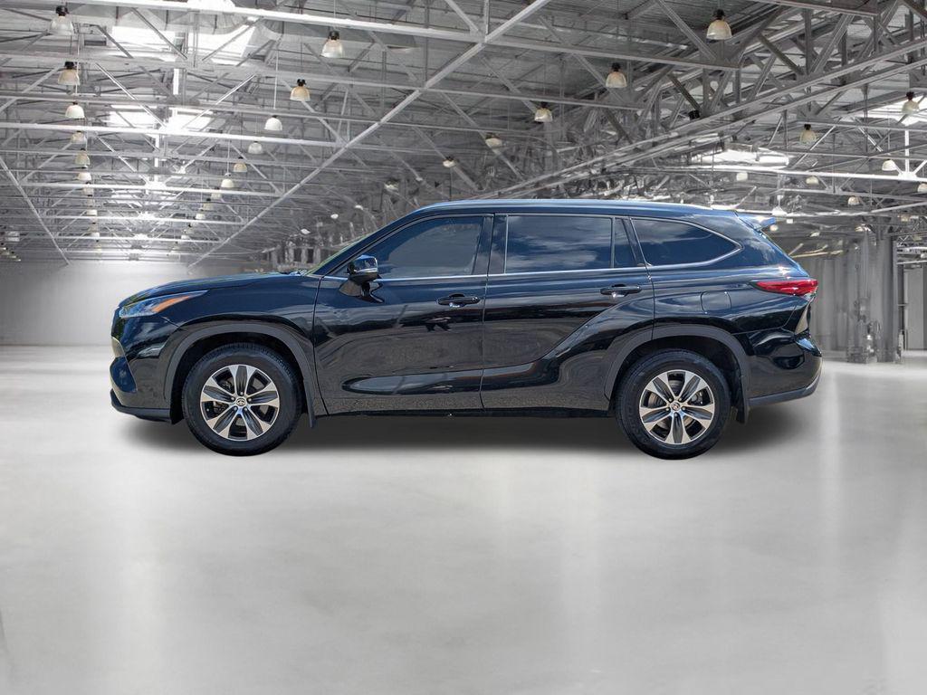 used 2021 Toyota Highlander car, priced at $31,995