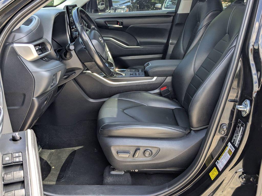 used 2021 Toyota Highlander car, priced at $31,995