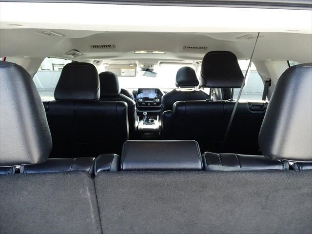 used 2021 Toyota Highlander car, priced at $33,991