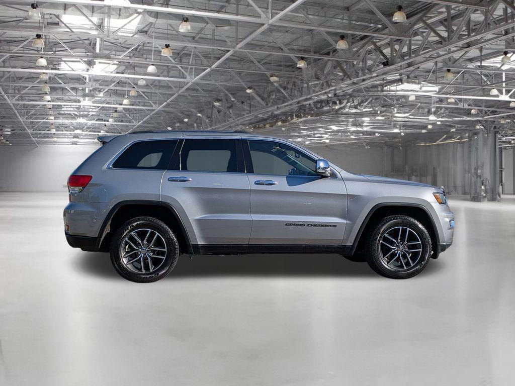 used 2018 Jeep Grand Cherokee car, priced at $17,995