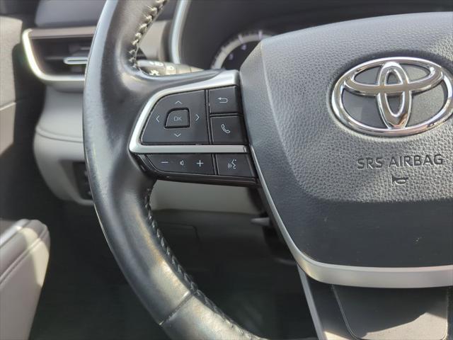 used 2022 Toyota Highlander car, priced at $28,861