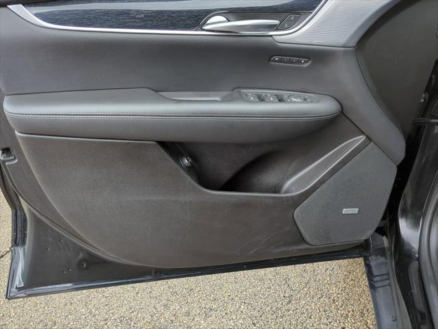 used 2023 Cadillac XT5 car, priced at $30,281
