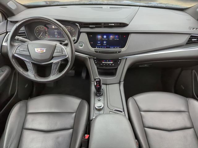 used 2023 Cadillac XT5 car, priced at $30,281