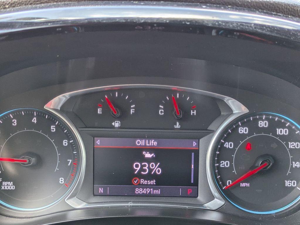 used 2022 Chevrolet Traverse car, priced at $22,995