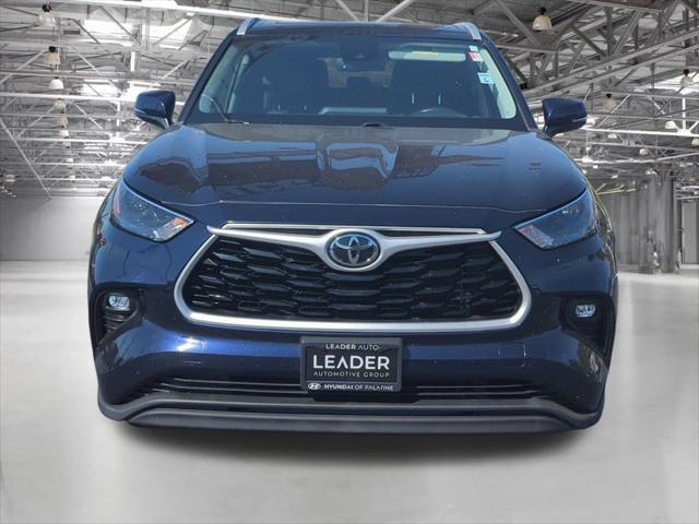 used 2022 Toyota Highlander car, priced at $32,716