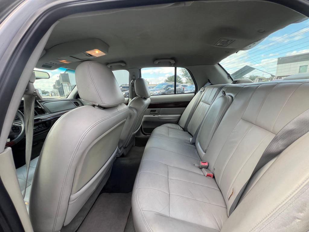 used 2003 Mercury Grand Marquis car, priced at $3,900