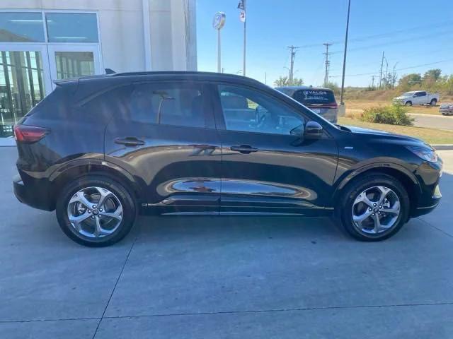 used 2023 Ford Escape car, priced at $27,600