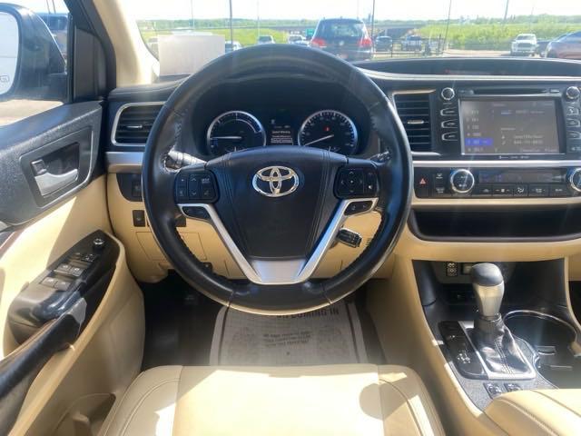 used 2017 Toyota Highlander Hybrid car, priced at $23,997