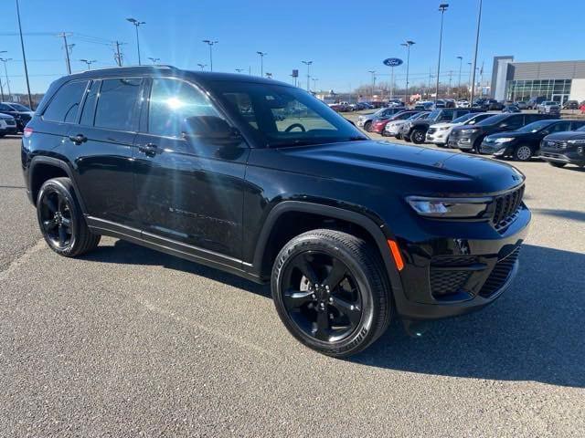 used 2023 Jeep Grand Cherokee car, priced at $33,900