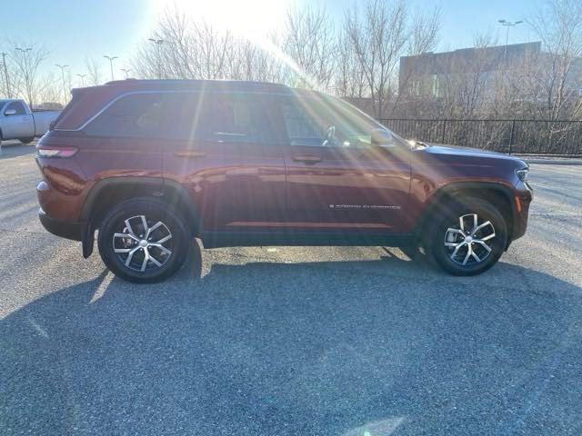 used 2023 Jeep Grand Cherokee car, priced at $35,400