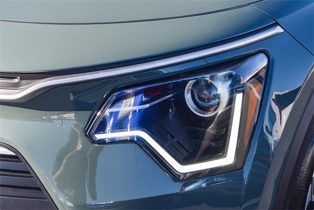 new 2024 Kia Niro Plug-In Hybrid car, priced at $36,215