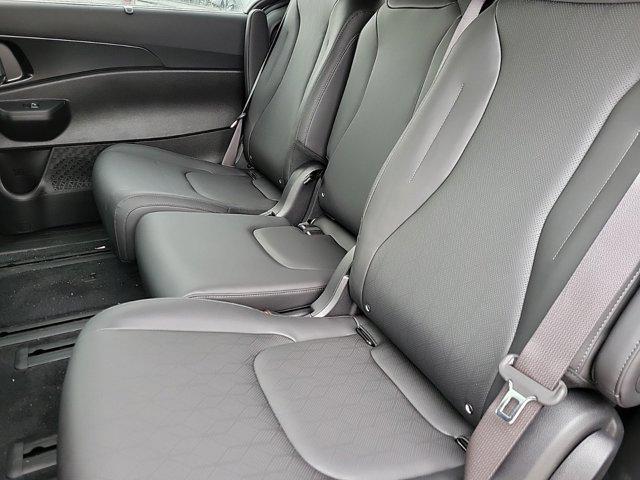 new 2025 Kia Carnival car, priced at $48,021