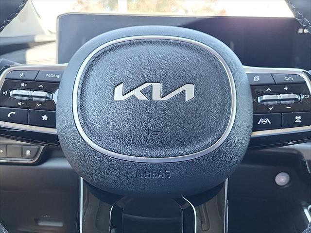 new 2025 Kia Carnival car, priced at $49,083