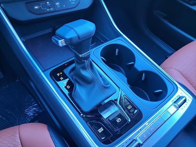 new 2025 Kia Carnival car, priced at $50,940