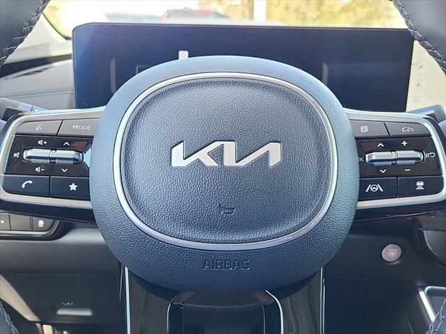 new 2025 Kia Carnival car, priced at $50,273