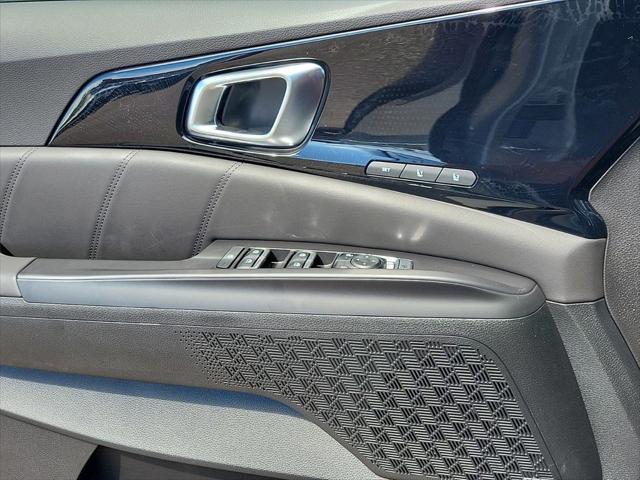 new 2025 Kia Carnival car, priced at $50,273