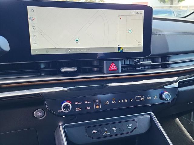 new 2025 Kia Carnival car, priced at $50,273