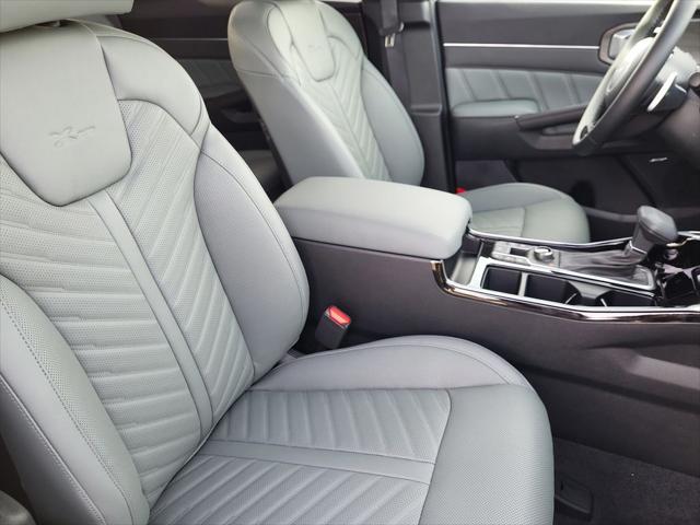 new 2025 Kia Sorento car, priced at $44,190