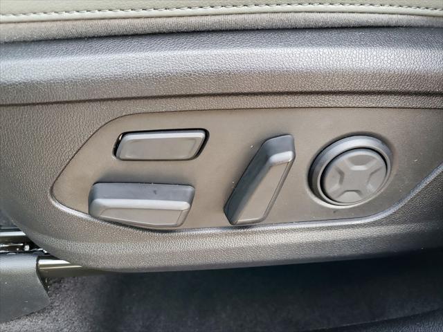 new 2025 Kia Sorento car, priced at $44,190