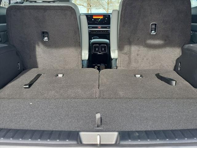 new 2025 Kia Sorento car, priced at $44,944