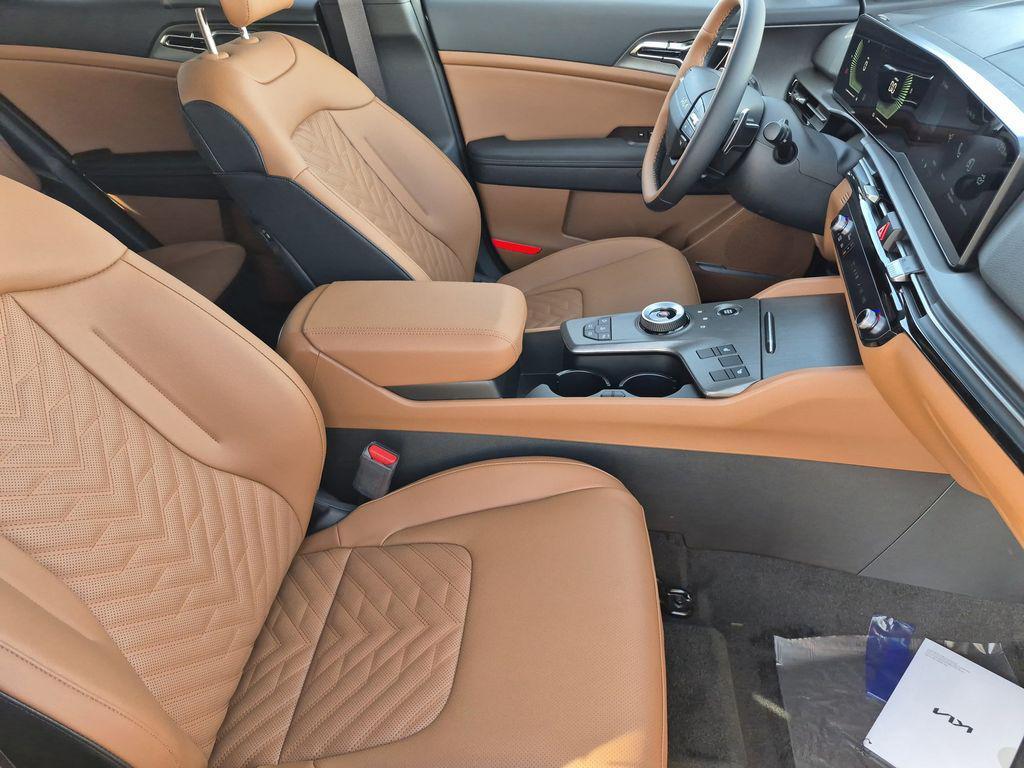 new 2026 Kia Sportage car, priced at $38,199