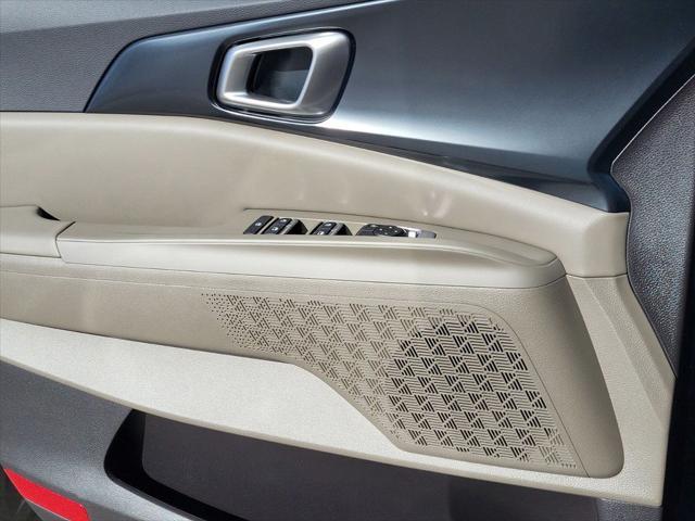 new 2025 Kia Carnival Hybrid car, priced at $38,895