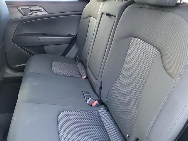 new 2025 Kia Sportage Hybrid car, priced at $30,106