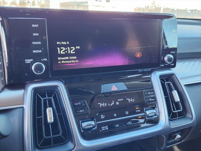 used 2024 Kia Sorento Hybrid car, priced at $37,000