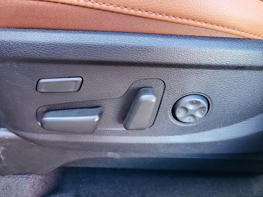 new 2025 Kia Telluride car, priced at $50,302