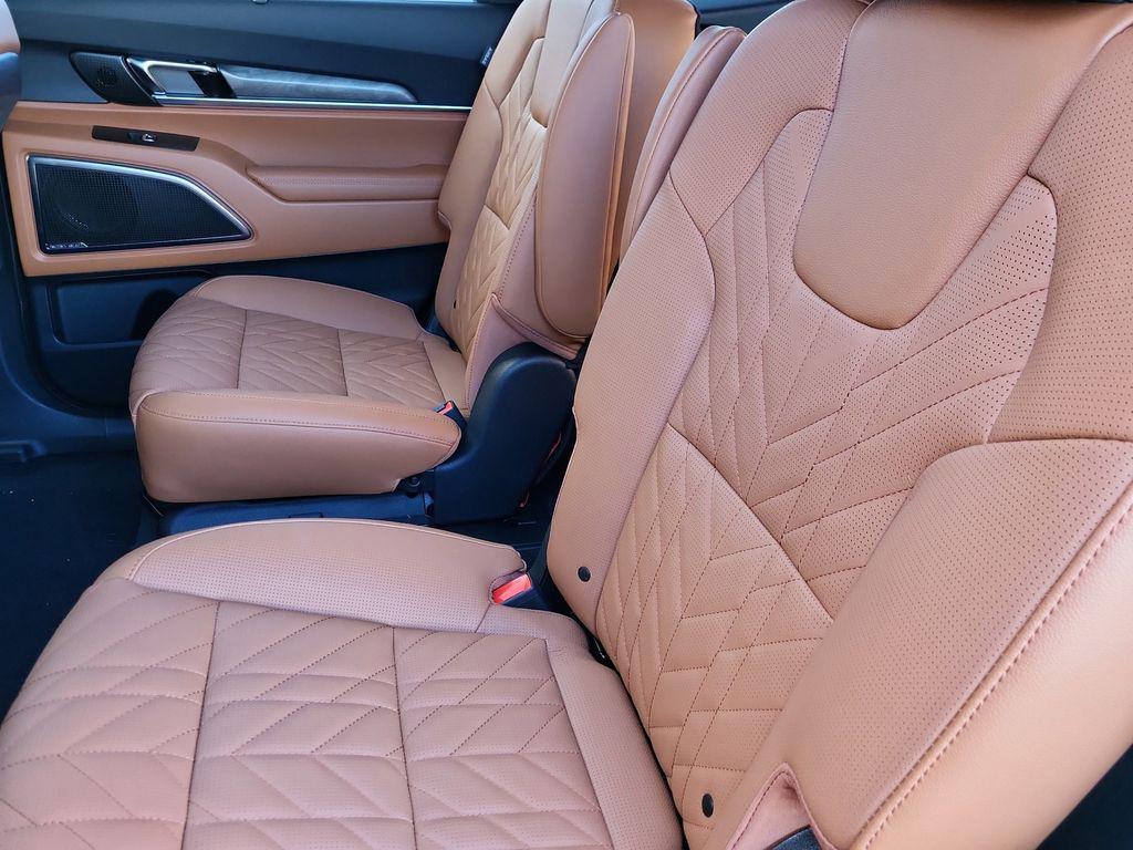 new 2025 Kia Telluride car, priced at $50,302