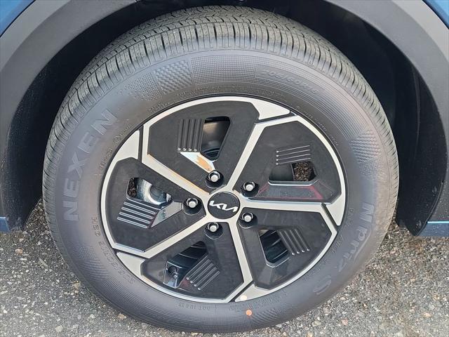 new 2025 Kia Niro car, priced at $30,659