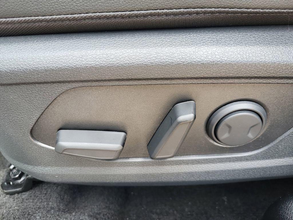 new 2026 Kia Sportage car, priced at $38,896