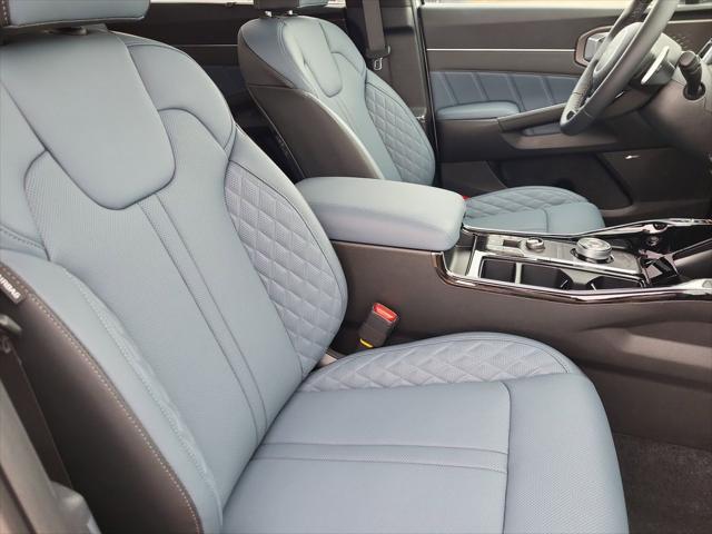 new 2025 Kia Sorento Hybrid car, priced at $45,688