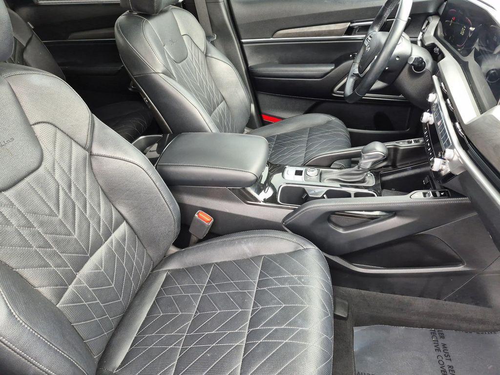 used 2024 Kia Telluride car, priced at $39,000