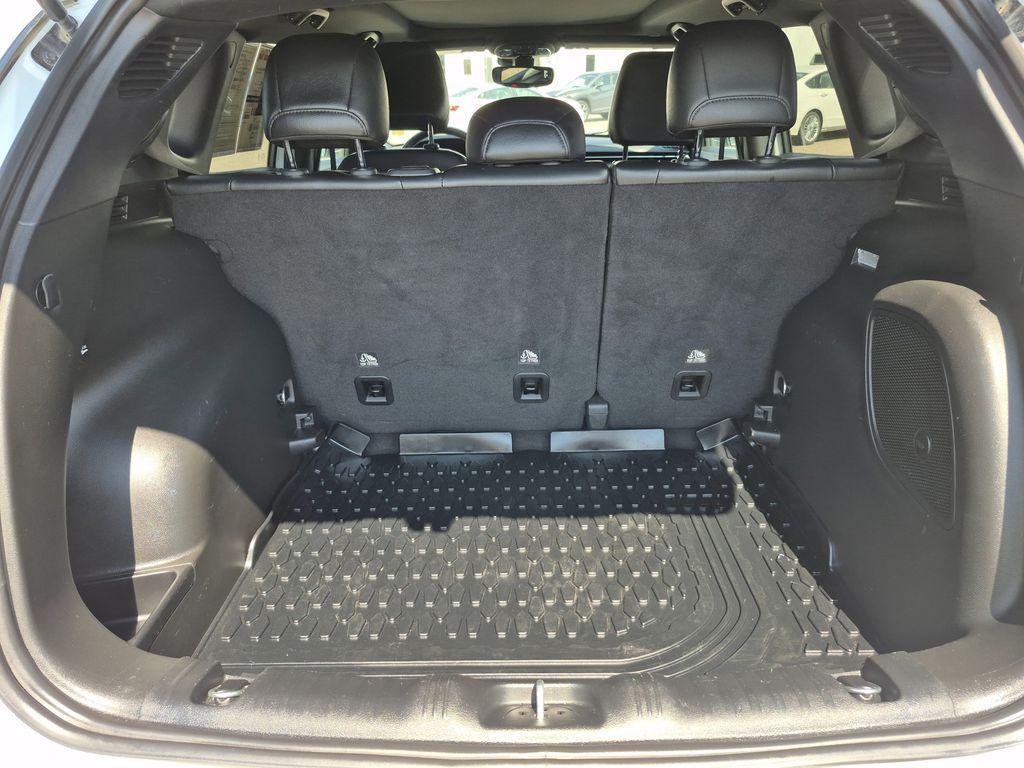 used 2022 Jeep Compass car, priced at $25,000
