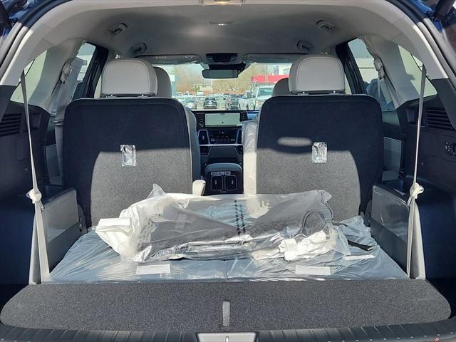 used 2024 Kia Sorento Hybrid car, priced at $37,374