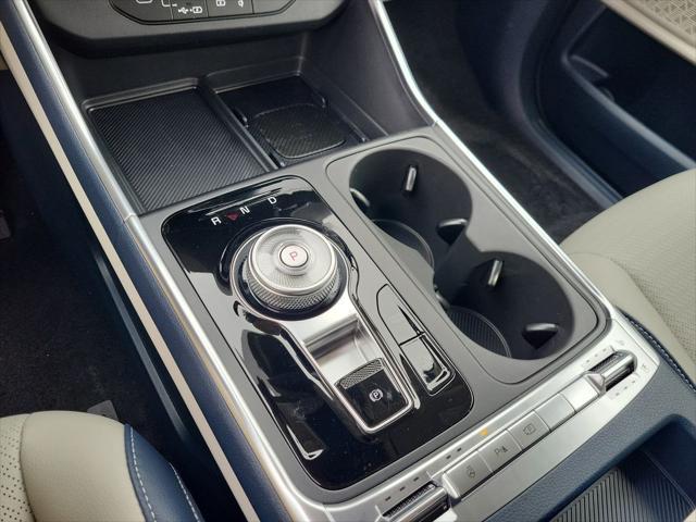 new 2025 Kia Carnival Hybrid car, priced at $53,831
