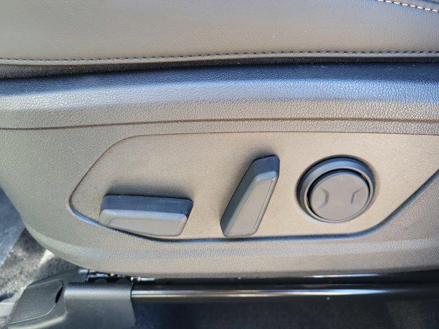 new 2025 Kia Sorento car, priced at $39,048