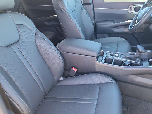 new 2025 Kia Sorento car, priced at $39,048