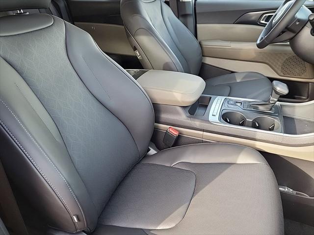 new 2025 Kia Carnival car, priced at $38,451